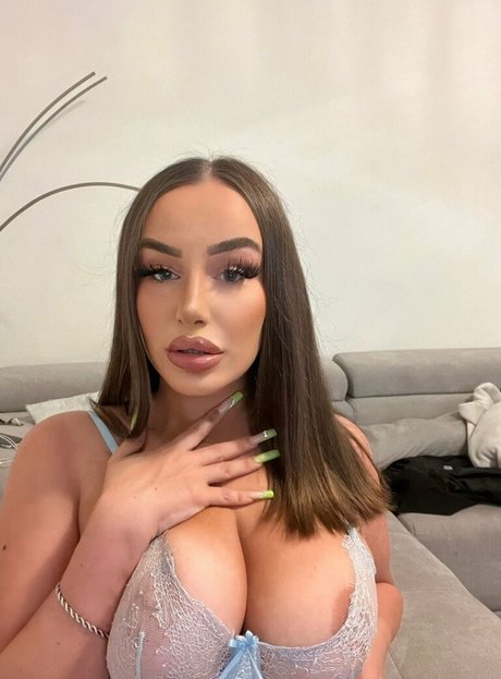 Christin Demel modèle exclusif des photos