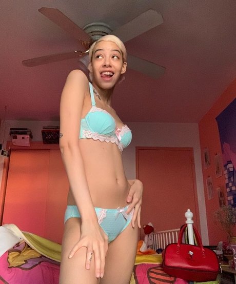 Sebastian Rosemarie modèle joli galerie