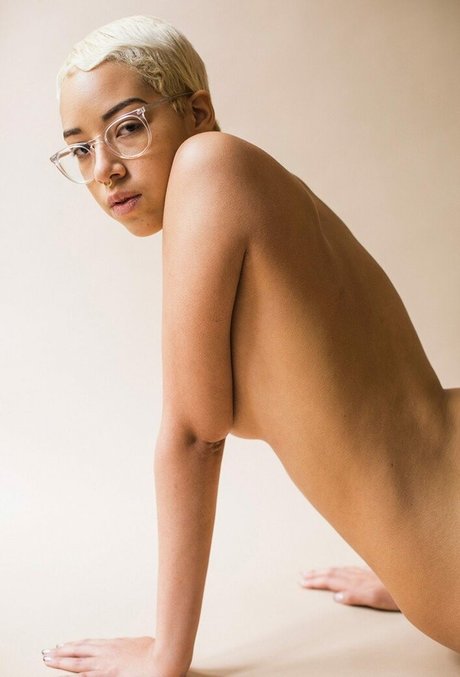 Sebastian Rosemarie haut modèle galerie