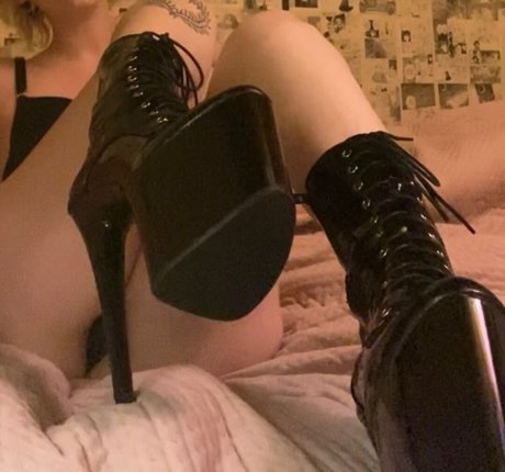 Spitbaby haut de star du porno des photos