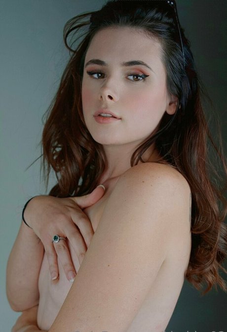 Kirabira93 modèle adulte archive