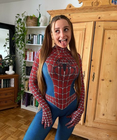 Luca Jaro star érotique galerie