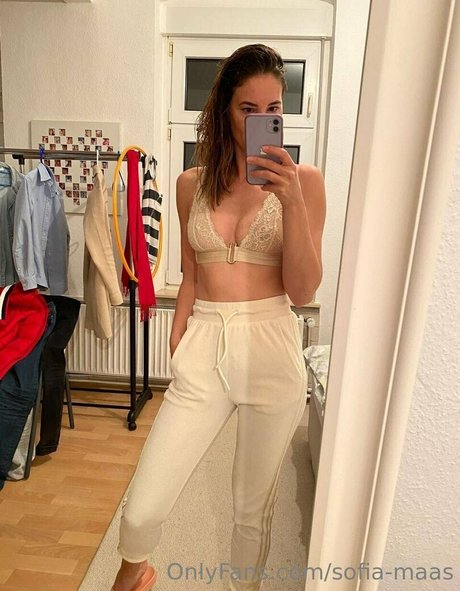 Sofia Maas modèles nus img