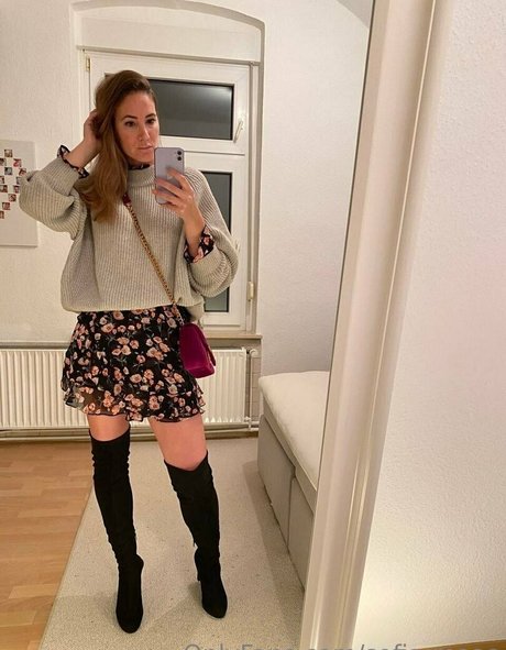 Sofia Maas star du porno sympa photo