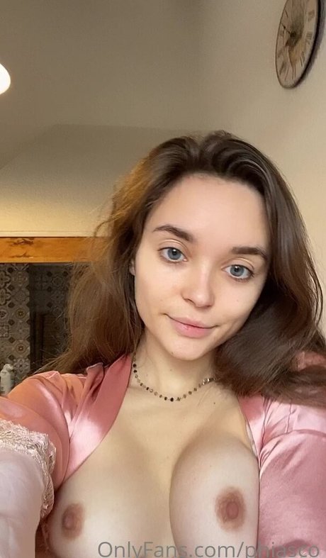 Phiasco star du porno xxx images