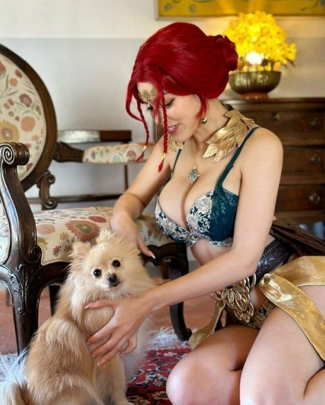 Nadyasonika modèle joli des photos