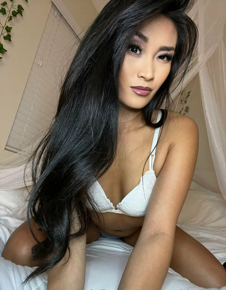 fille blanche maigre onlyfans xxx gratuit image