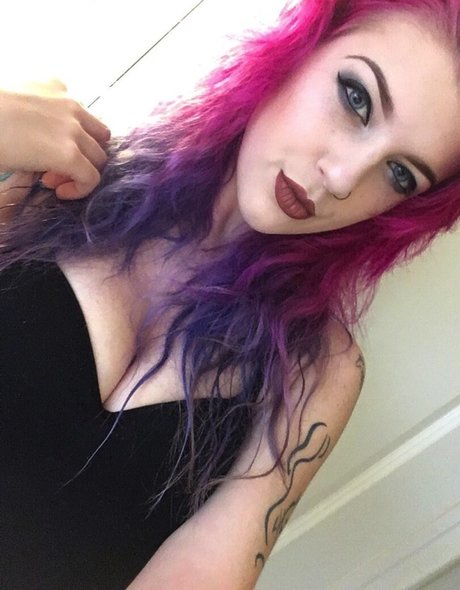 Roxxi Diamond joli modèle img