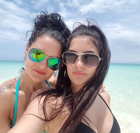 Keona Dove modèle artistique photos