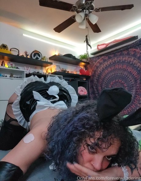 milf aux cheveux noirs onlyfans nus parfaits image