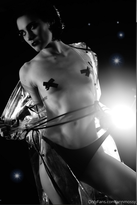 brunette onlyfans pornographique photos