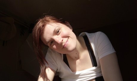 Claire Moulin xxx star du porno image