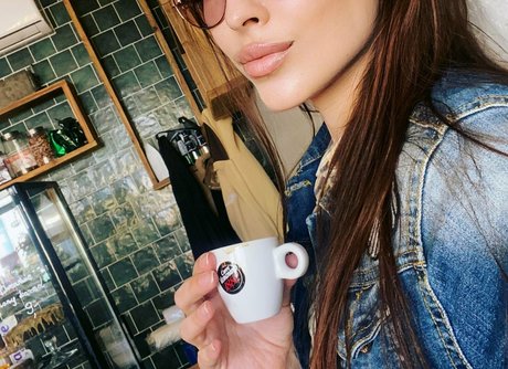 dommy nika modèle parfait galerie