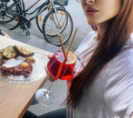 dommy nika actrice exclusive images