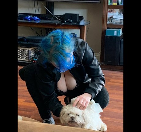 TheBlueHexxx modèles nus des photos