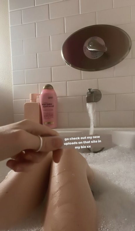 Hrdluvr actrice nue image