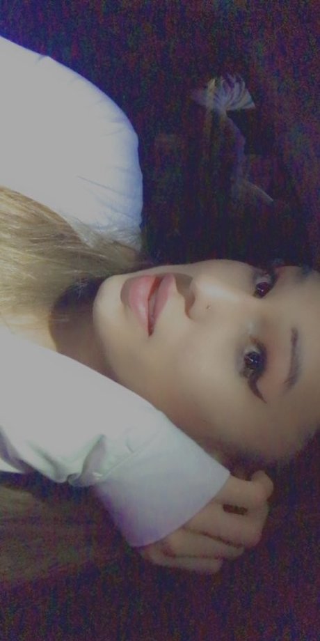 Tiffany Botello étoile magnifique images