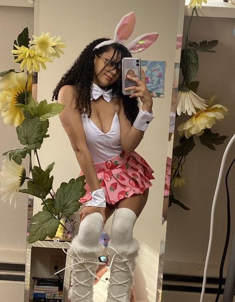 ASMR Aspen modèle gratuit photos