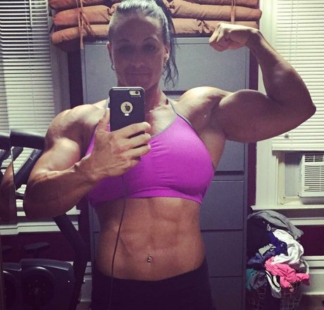 Theresa Ivancik étoile des photos