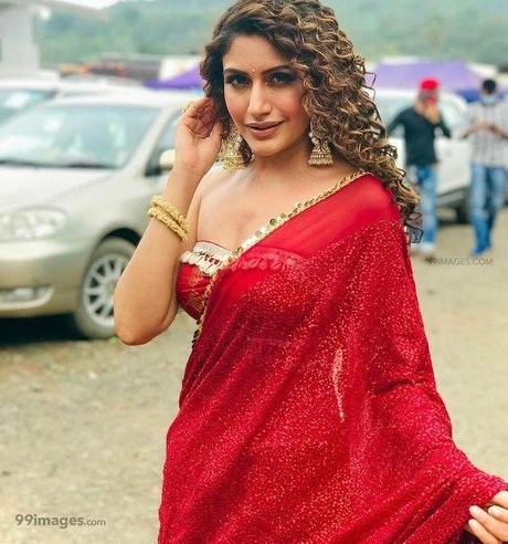 Surbhi Chandna star du porno sympa collection