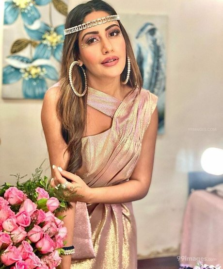 Surbhi Chandna modèle de sexe photo