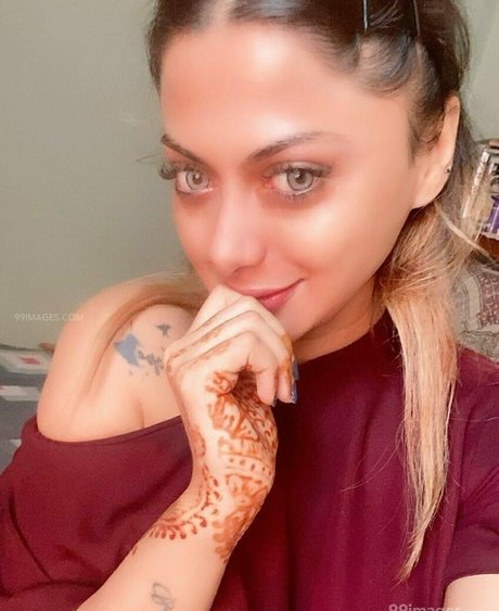 Suhaani Laskar actrice exclusive collection