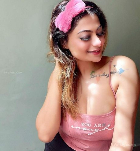 Suhaani Laskar star pornographique images