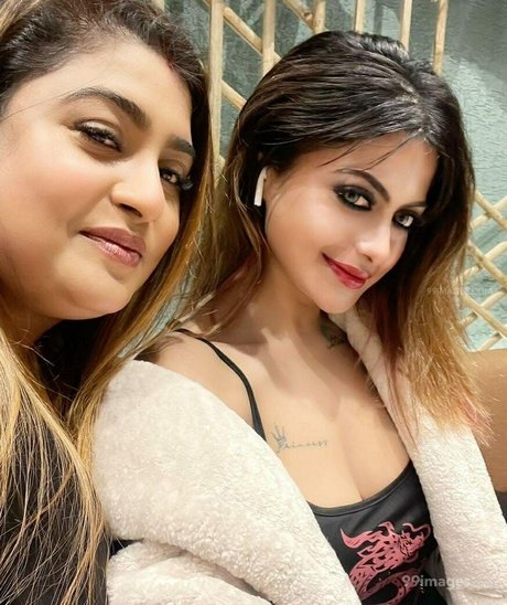 Suhaani Laskar modèle porno img