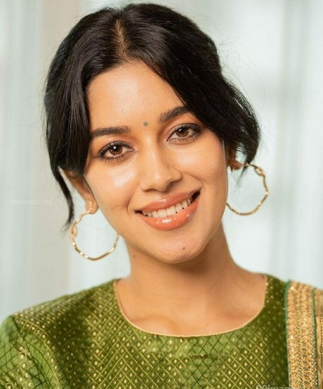 Mirnalini Ravi étoile sexy photo