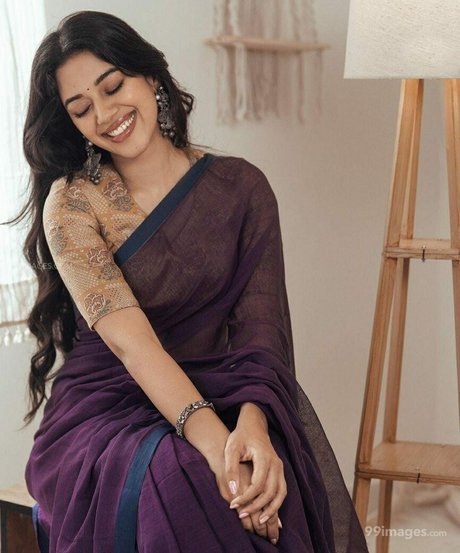 Mirnalini Ravi sexe star image