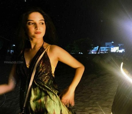 Bhavika Sharma étoile exclusive galeries