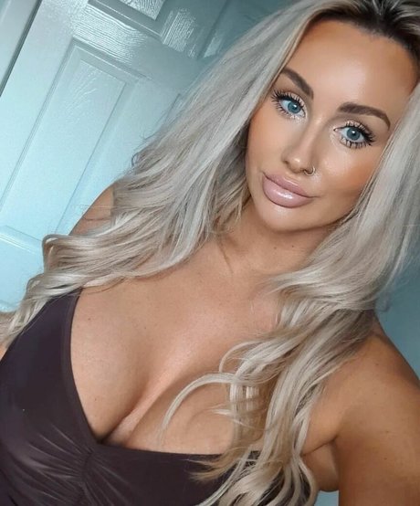 Stephanie Low modèle érotique img