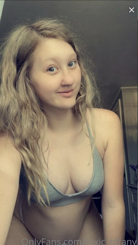 toxictiffany_ nus étoiles photo