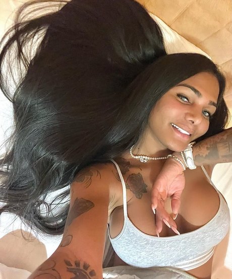 Krissttal Ruizz modèle magnifique photos