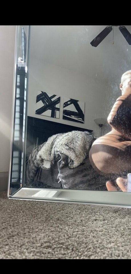 petite ébène onlyfans érotique exclusif images