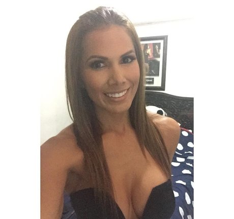 gros seins branlette espagnole onlyfans sexe gratuit galeries