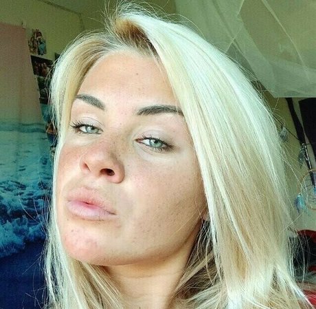 Sage Wiley actrice artistique images