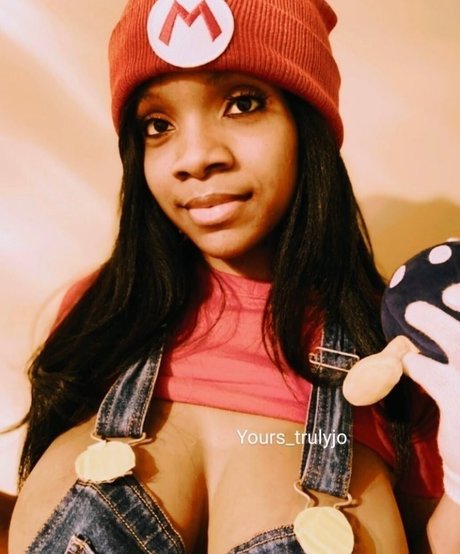 Yours trulyjo actrice nue des photos