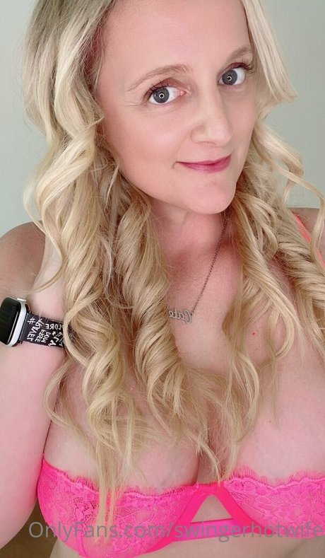 Aussie Cate star du porno de haute qualité image