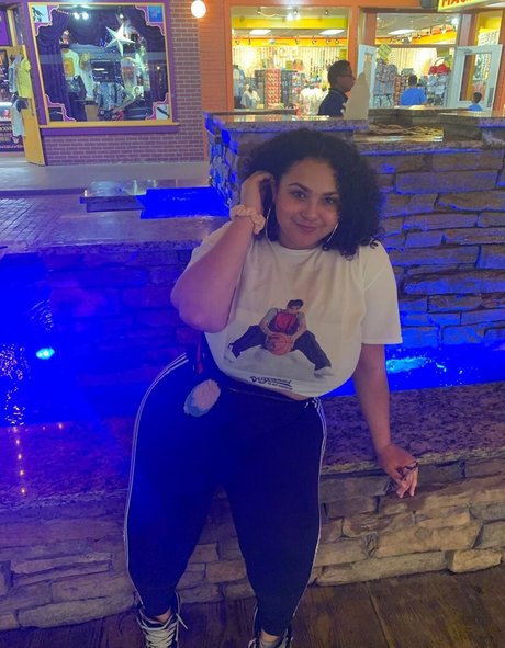 Deanelizyunes star du porno gratuit galeries