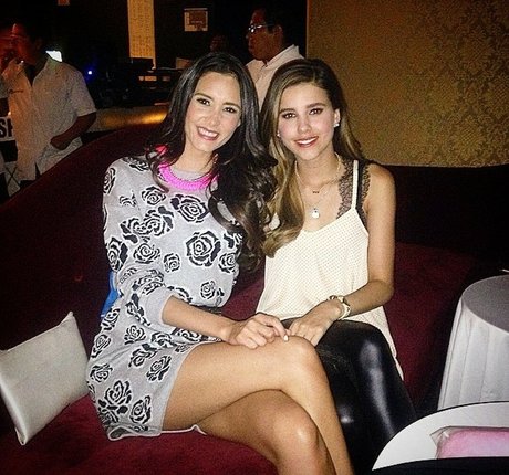 équitation accroupie uniquementfans nu érotique image