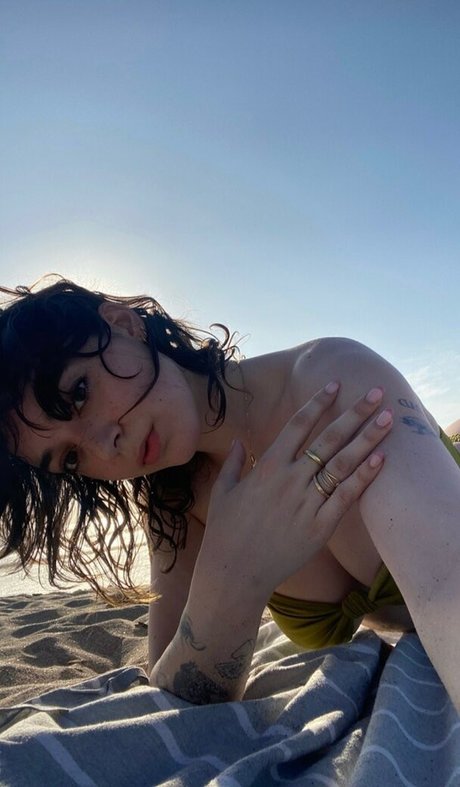 brunette onlyfans beau xxx image