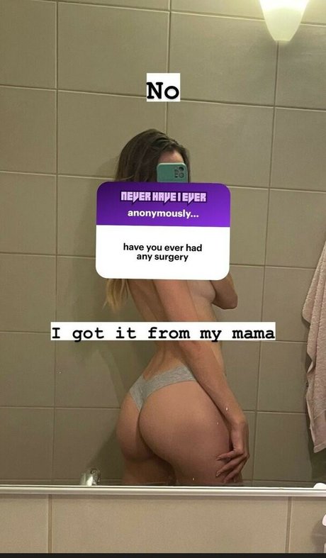 EllaMooncak jolie star du porno galerie