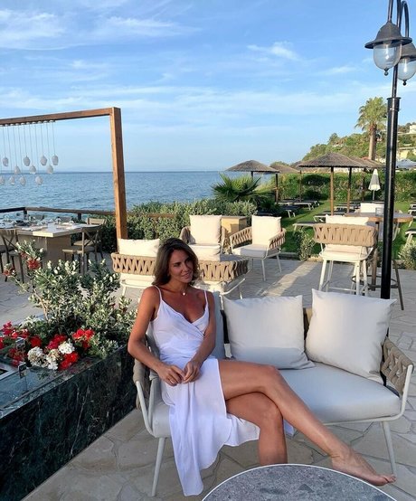 Andja Lorein nus star du porno photos