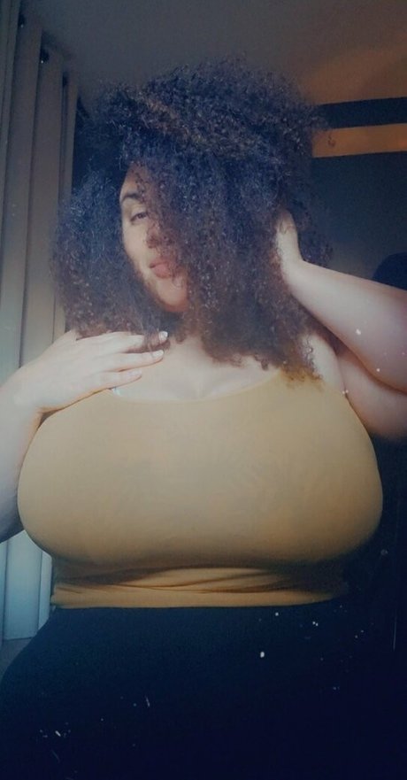 Beigewunder actrice de nus img