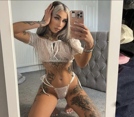 bluetattooo star du porno adulte collection