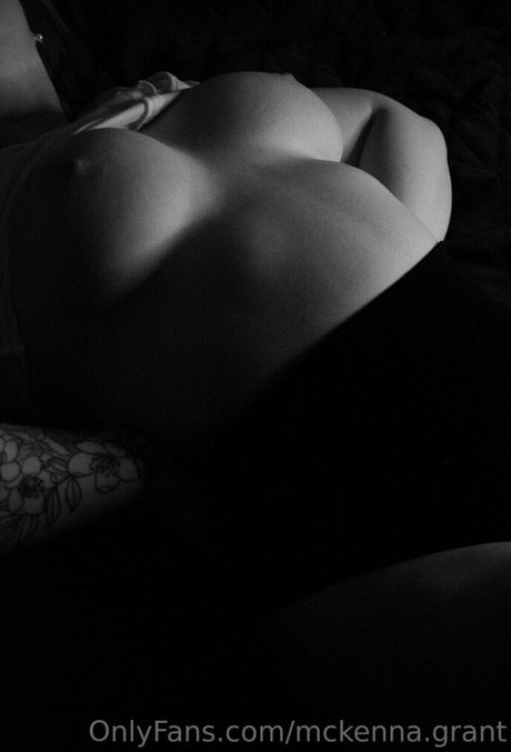 fans de gros seins asiatiques uniquement art érotique photo