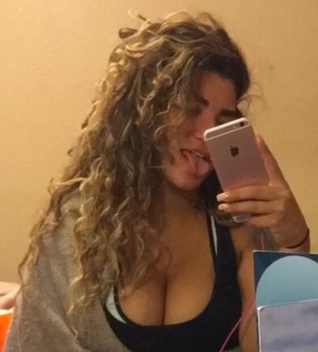 babyyameera modèles nus des photos