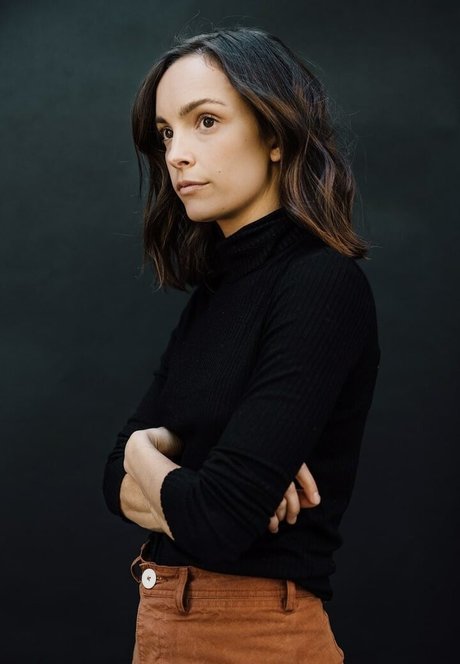 Jodi Balfour actrice érotique galerie