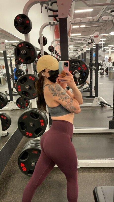 lilravebby modèle joli photos